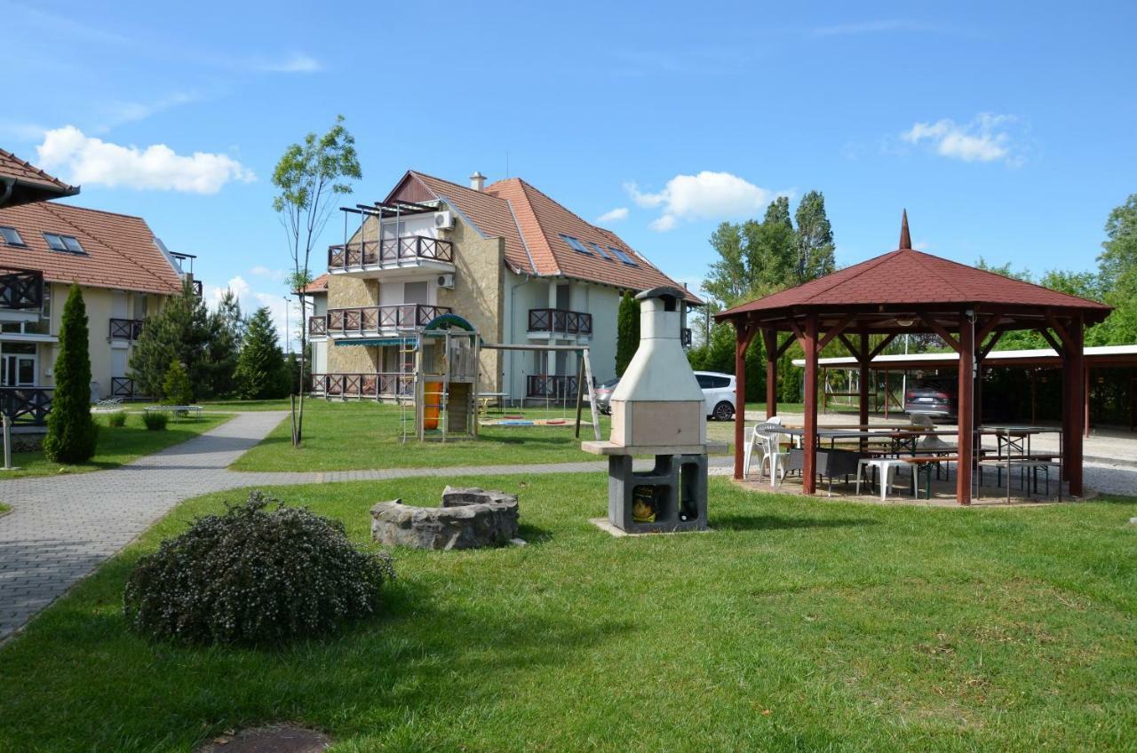 Vadszilva Apartman Balatonoszod Extérieur photo