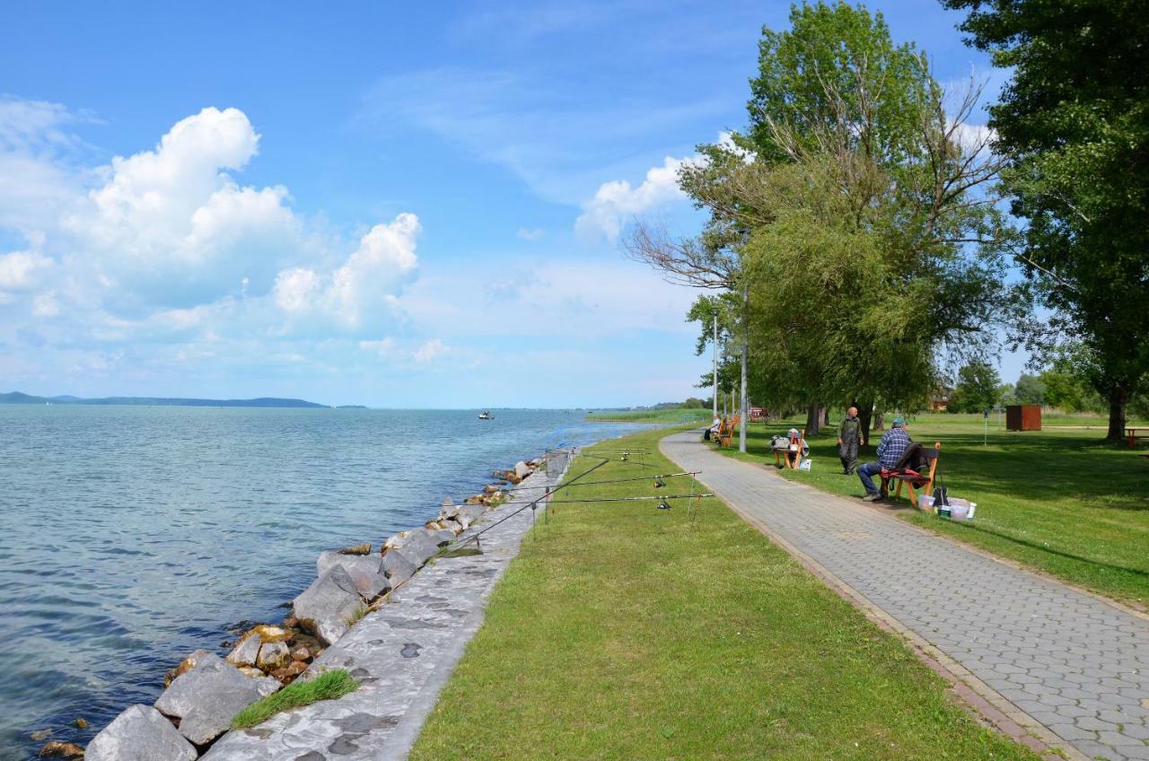 Vadszilva Apartman Balatonoszod Extérieur photo