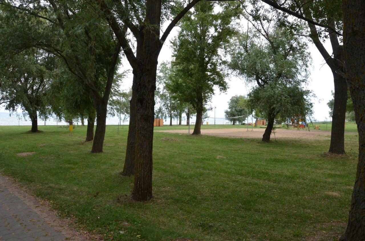 Vadszilva Apartman Balatonoszod Extérieur photo